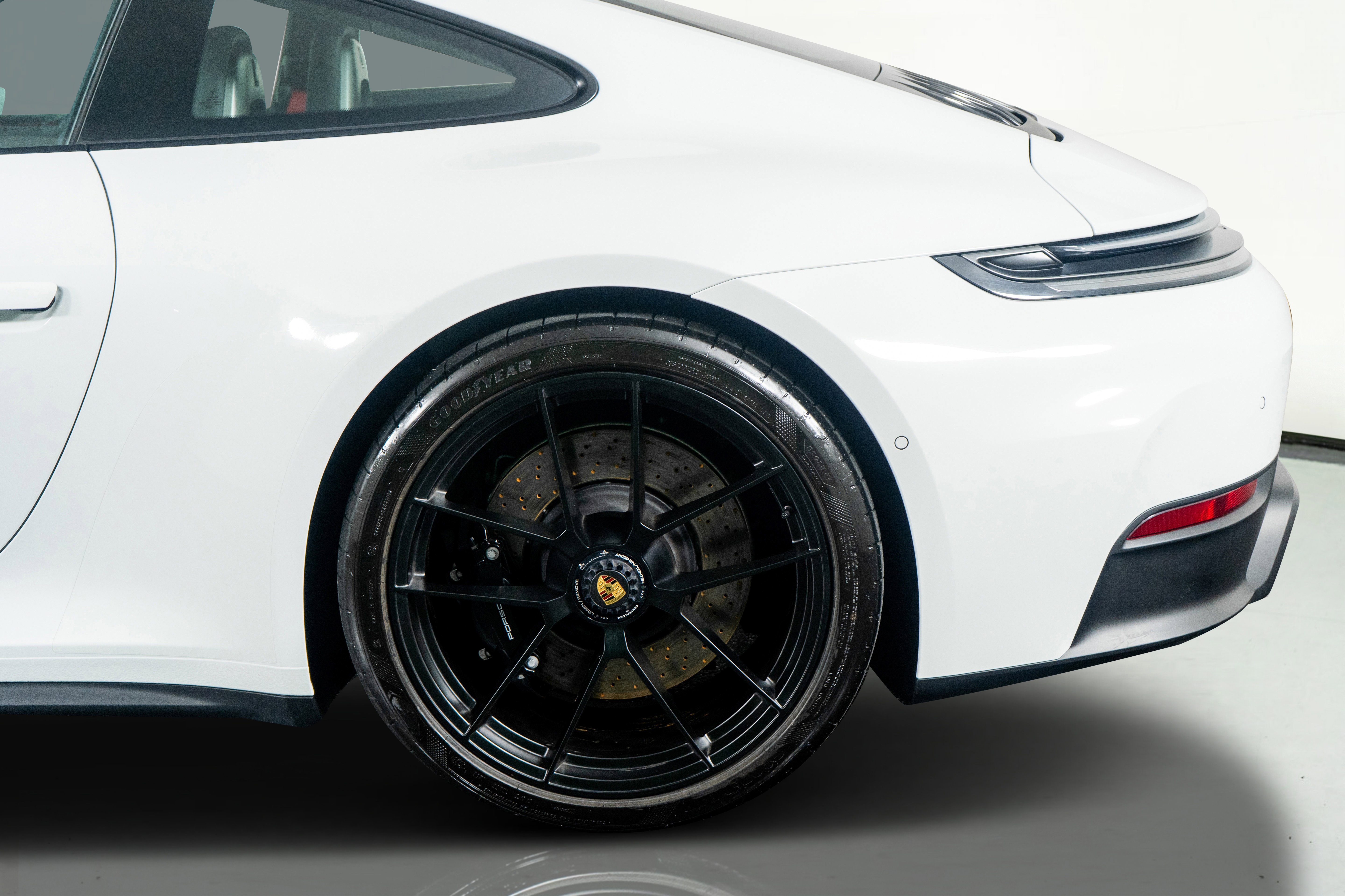 Used 2025 Porsche 911 Carrera 4 GTS AWD/4WD image 17