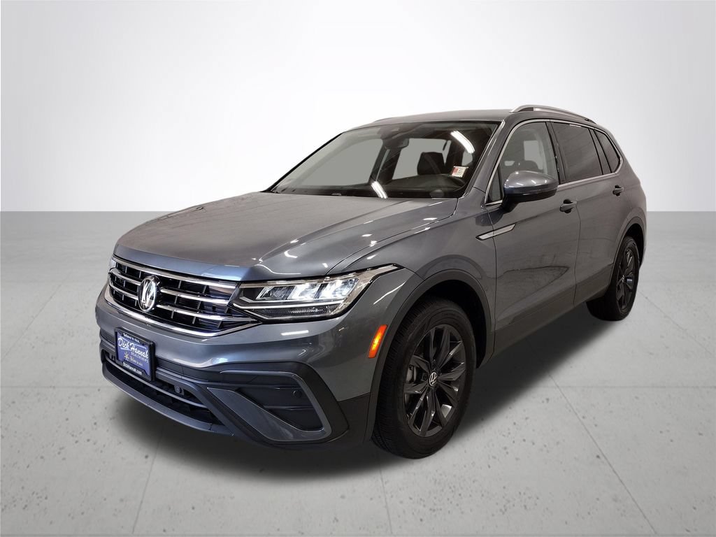 Used 2023 Volkswagen Tiguan SE AWD/4WD image 2