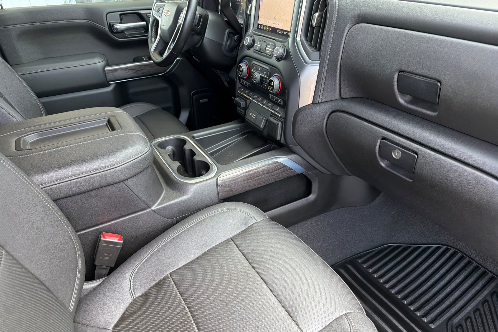 Used 2022 Chevrolet Silverado 1500 LTZ w/ LTZ Premium Package AWD/4WD image 12