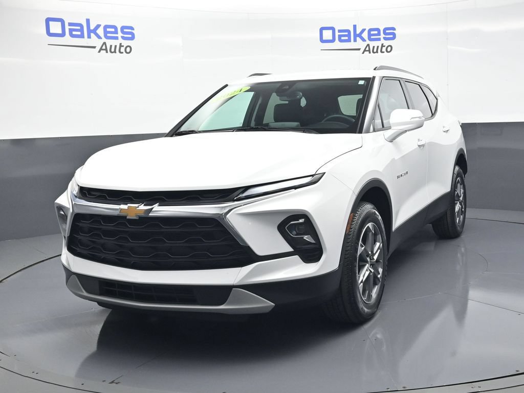Used 2024 Chevrolet Blazer LT w/ LPO, Floor Liner Package FWD image 4