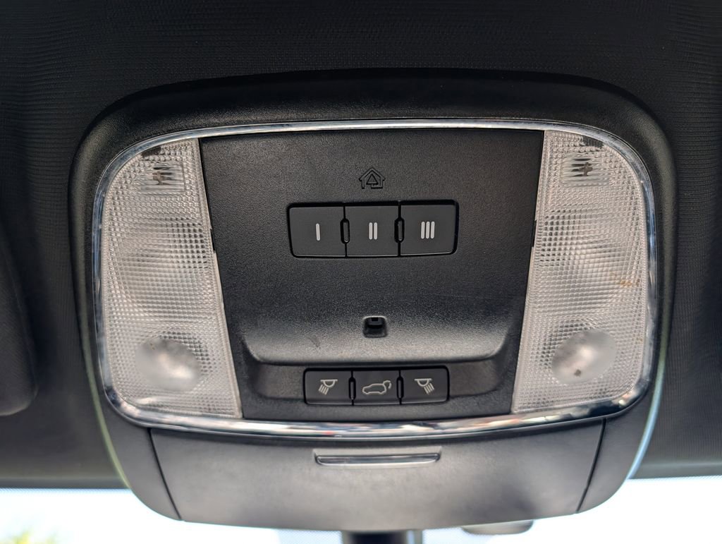 Used 2019 Jeep Grand Cherokee Altitude AWD/4WD image 27