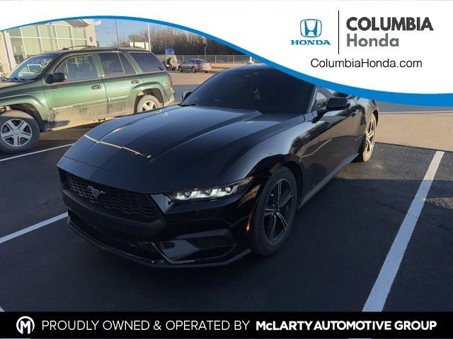 Used 2025 Ford Mustang Coupe image 1