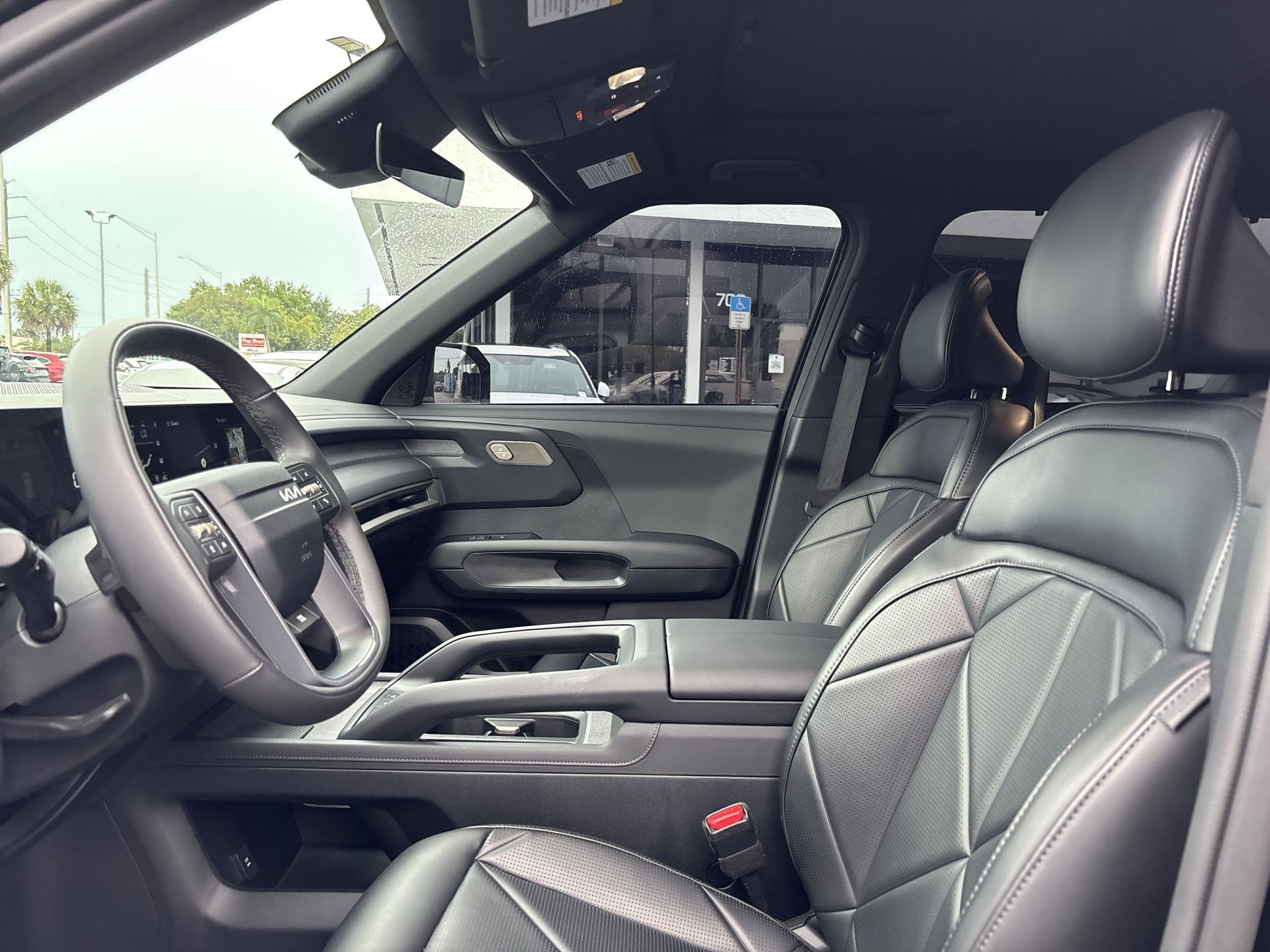 Used 2027 Kia Telluride EX w/ Towing Package FWD image 13
