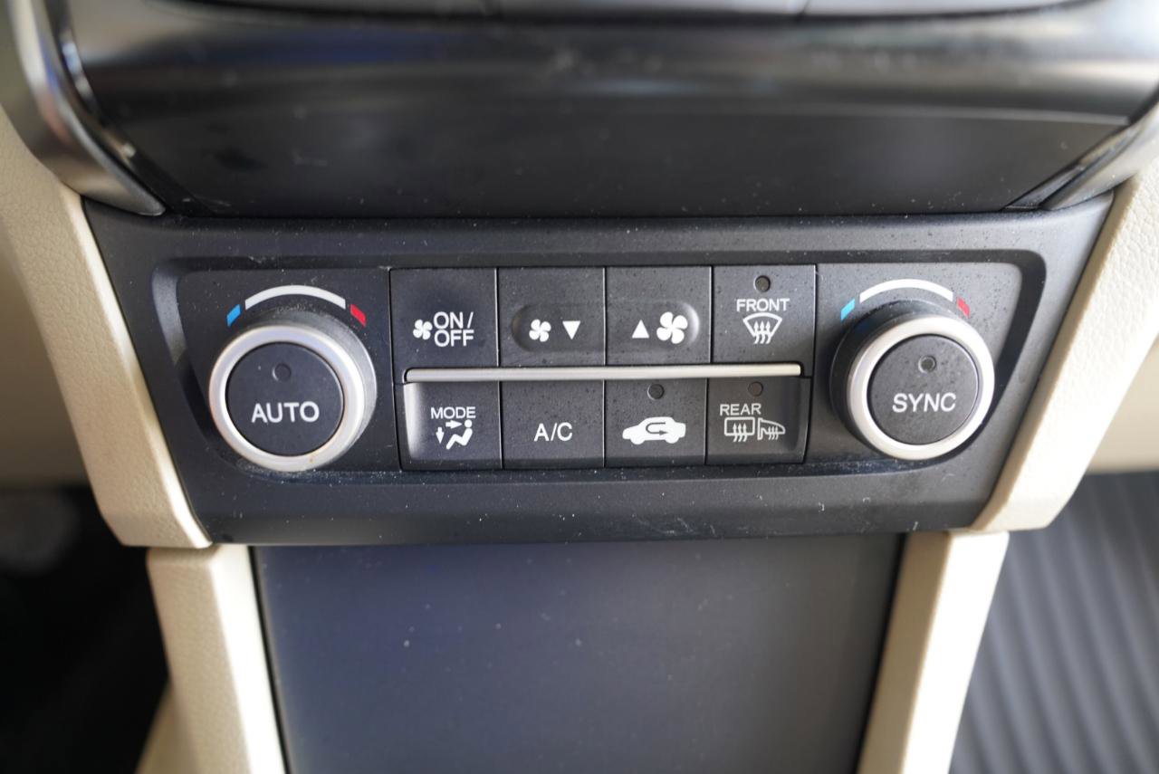 Used 2016 Acura ILX FWD image 23