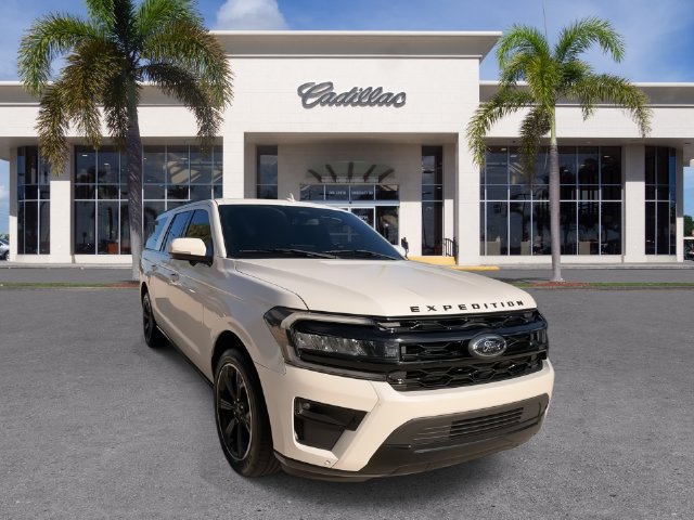 Used 2023 Ford Expedition Max Limited RWD image 3