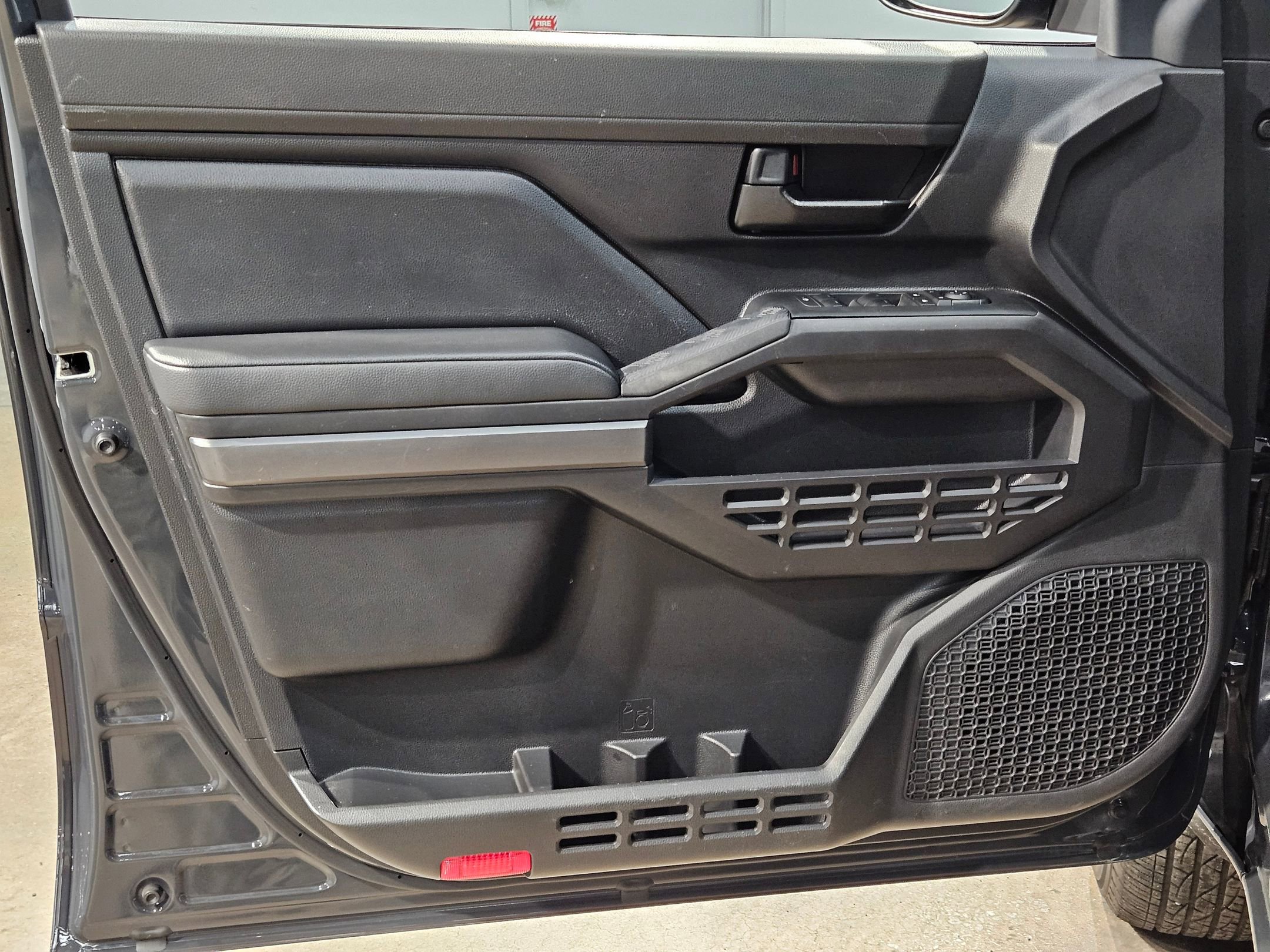 Certified 2025 Toyota Tacoma SR5 image 20