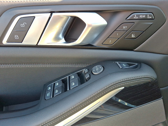 New 2026 BMW X7 xDrive40i w/ M Sport Package image 9