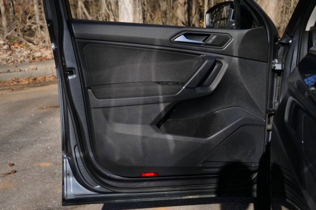 Used 2020 Volkswagen Tiguan S image 22