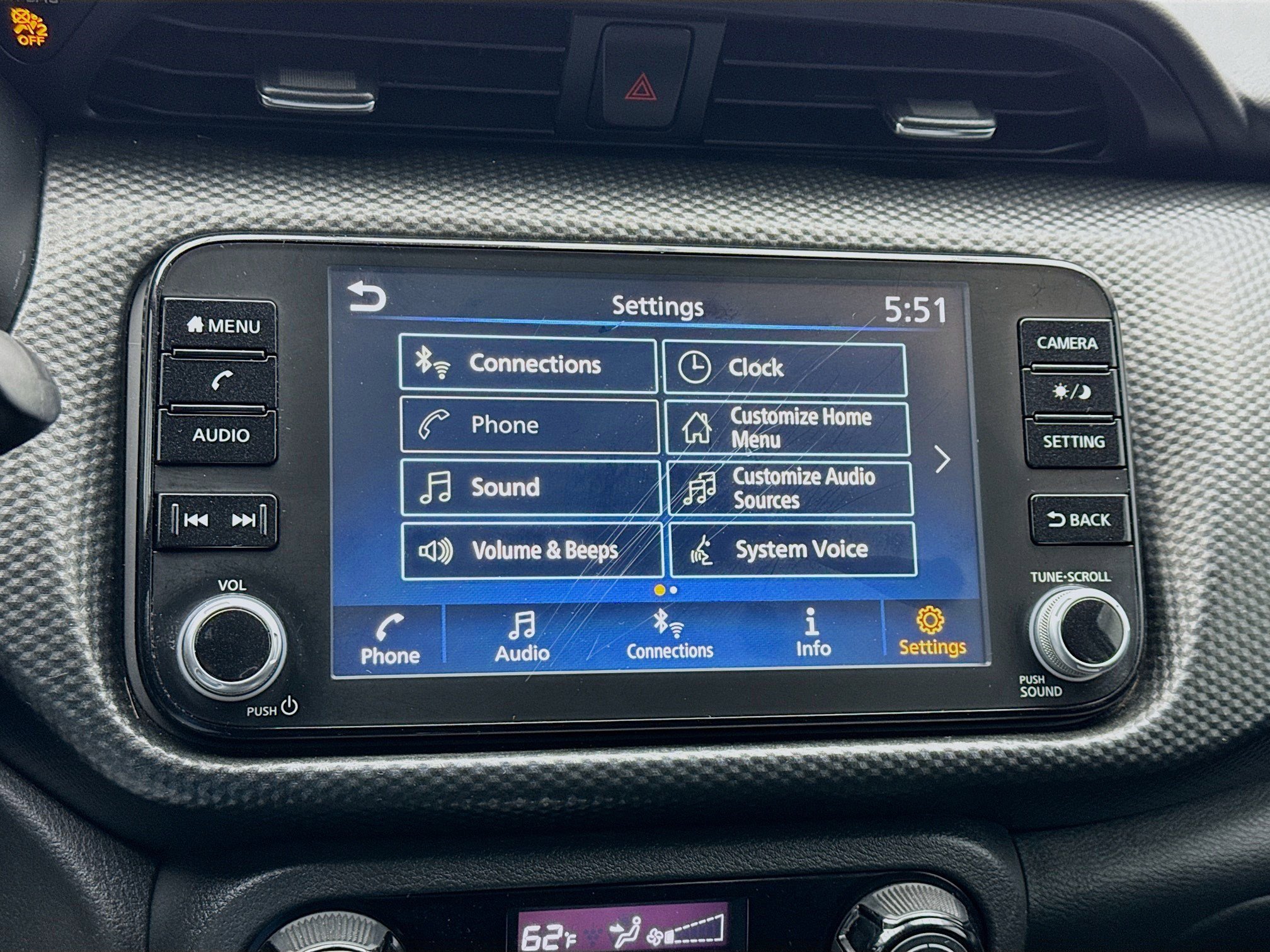 Used 2022 Nissan Kicks SV image 9