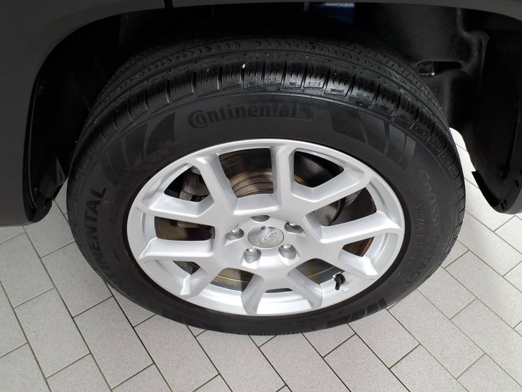 Used 2021 Jeep Renegade Limited AWD/4WD image 8