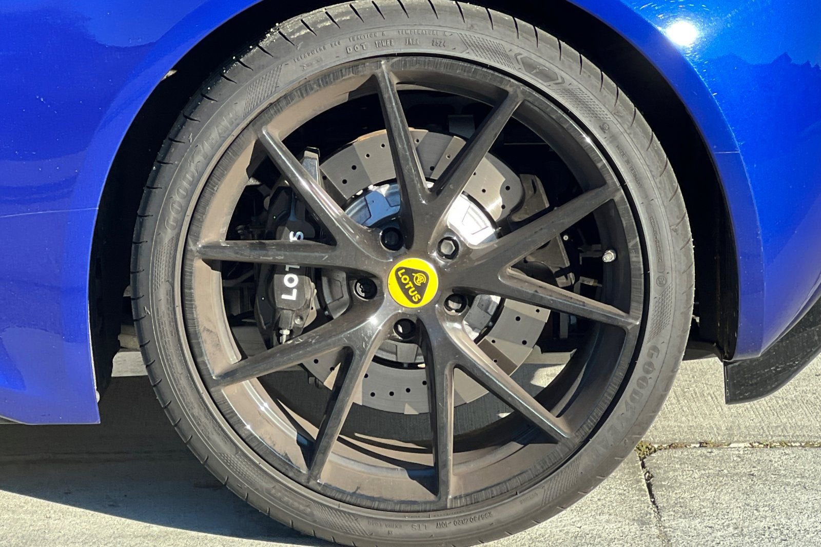 Used 2024 Lotus Emira First Edition image 25