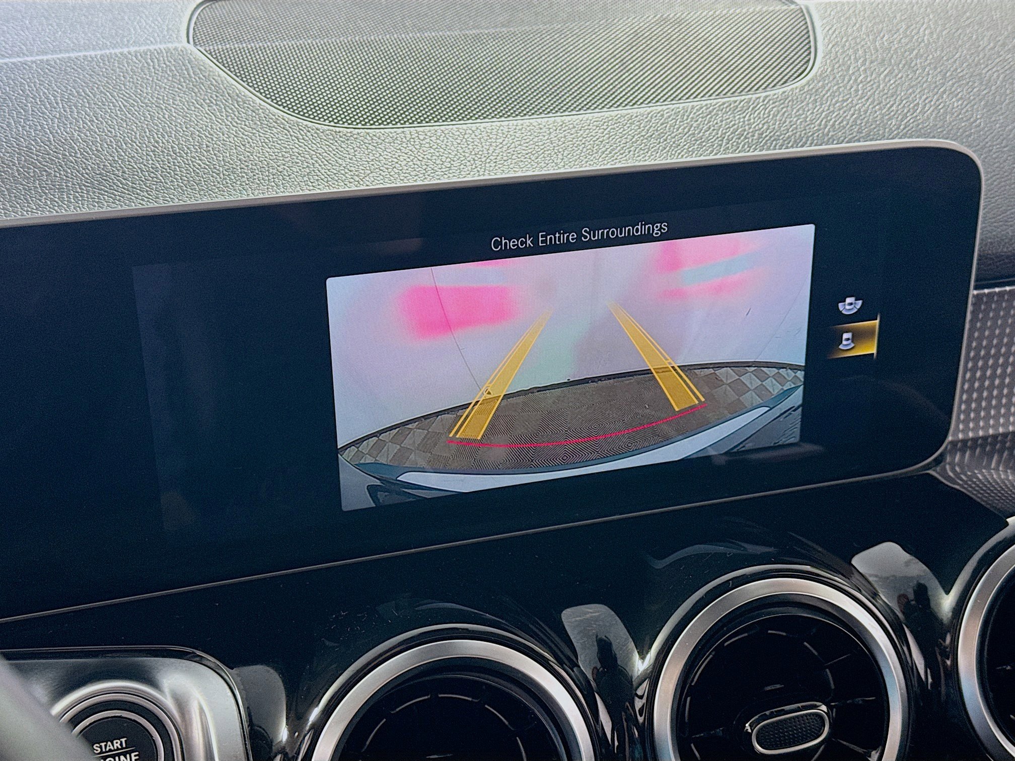 Used 2020 Mercedes-Benz GLB 250 4MATIC image 3