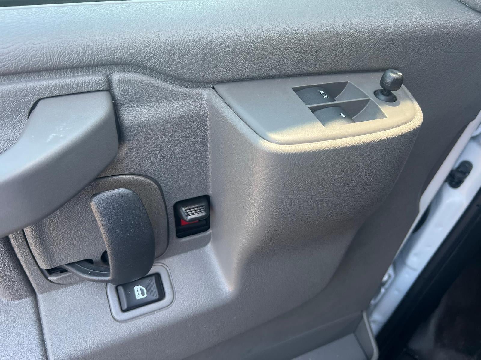 New 2026 Chevrolet Express 4500 w/ Power Convenience Package RWD image 7