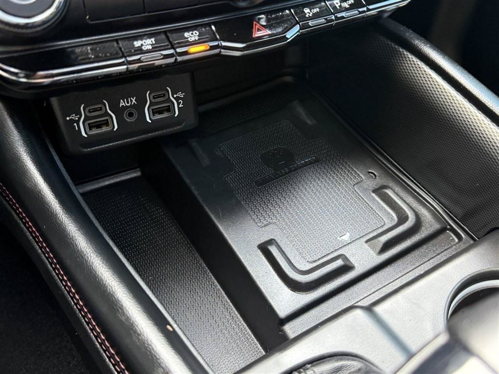 Used 2022 Dodge Durango R/T w/ Blacktop Package AWD/4WD image 35