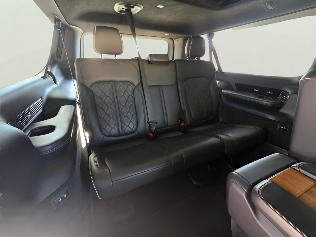 Used 2024 Jeep Grand Wagoneer L Series III AWD/4WD image 50