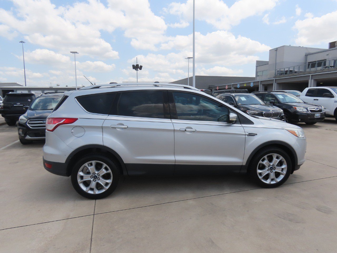 Used 2016 Ford Escape Titanium FWD image 10