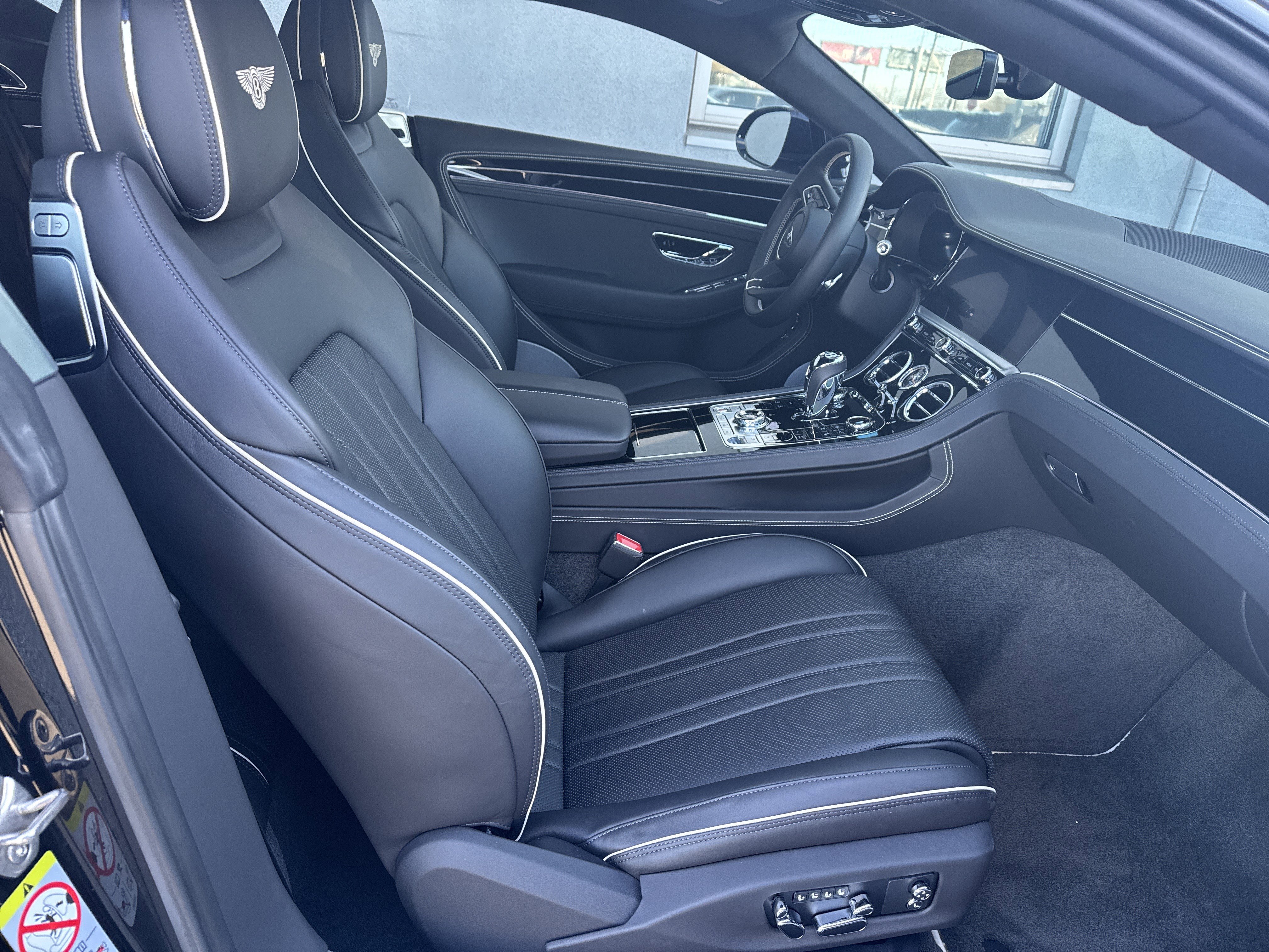 Used 2023 Bentley Continental GT Mulliner image 2