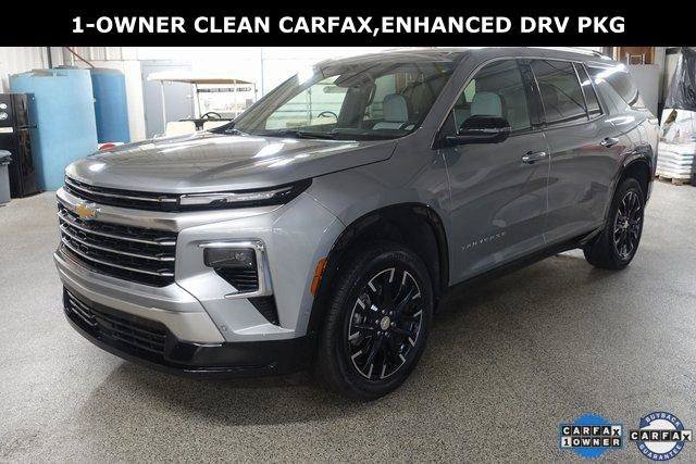 Used 2024 Chevrolet Traverse RS FWD image 2