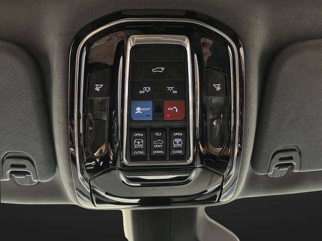 Used 2022 Jeep Grand Wagoneer Series II w/ Flexible Seating Group image 28