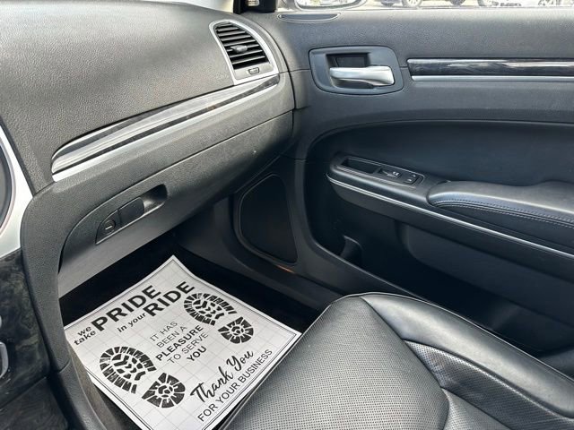 Used 2018 Chrysler 300 Limited image 49