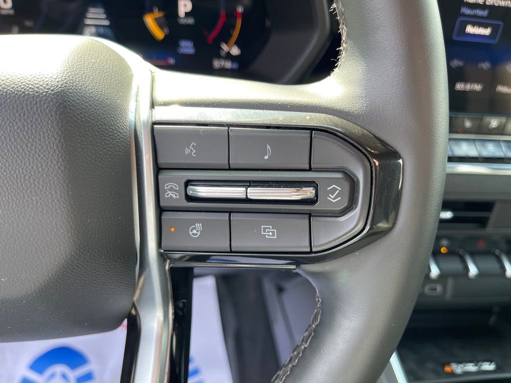 Used 2025 Chevrolet Colorado Trail Boss image 15