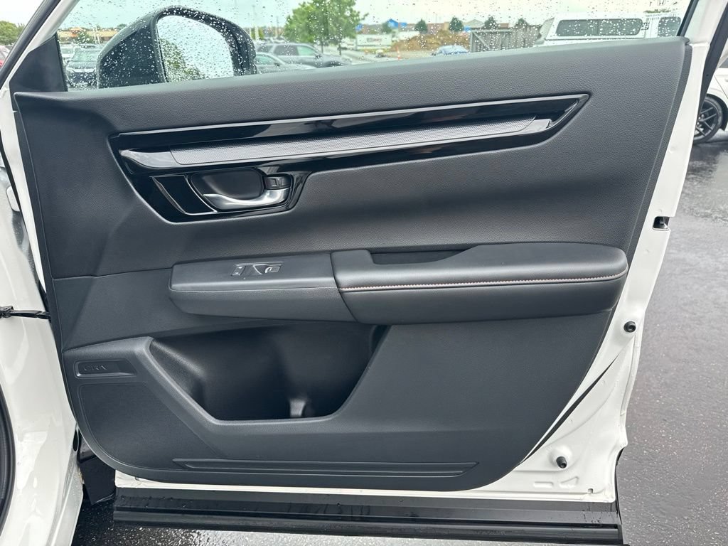 Used 2026 Honda CR-V Sport Touring image 43