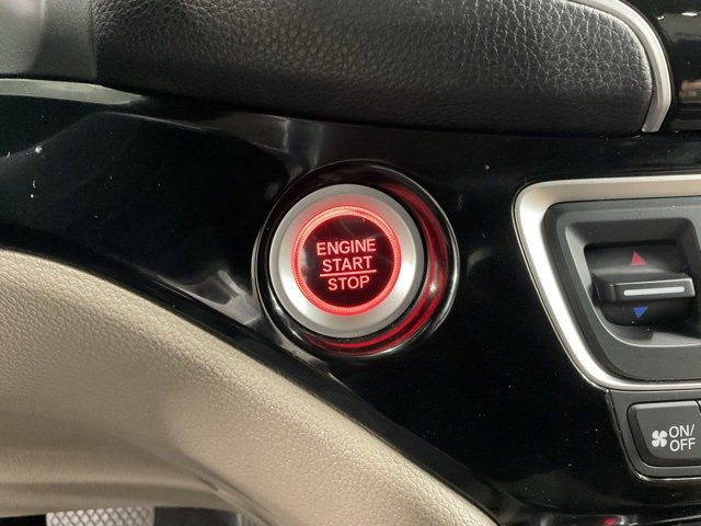 Certified 2019 Honda Pilot Touring image 38