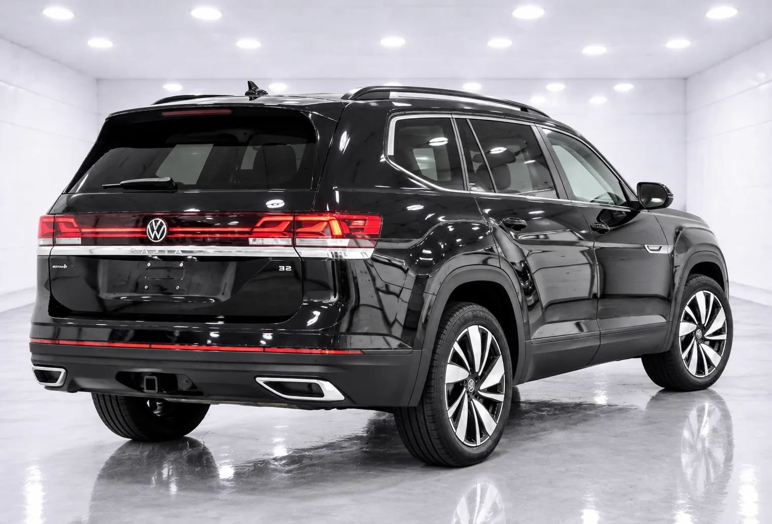 Used 2025 Volkswagen Atlas SE AWD/4WD image 5