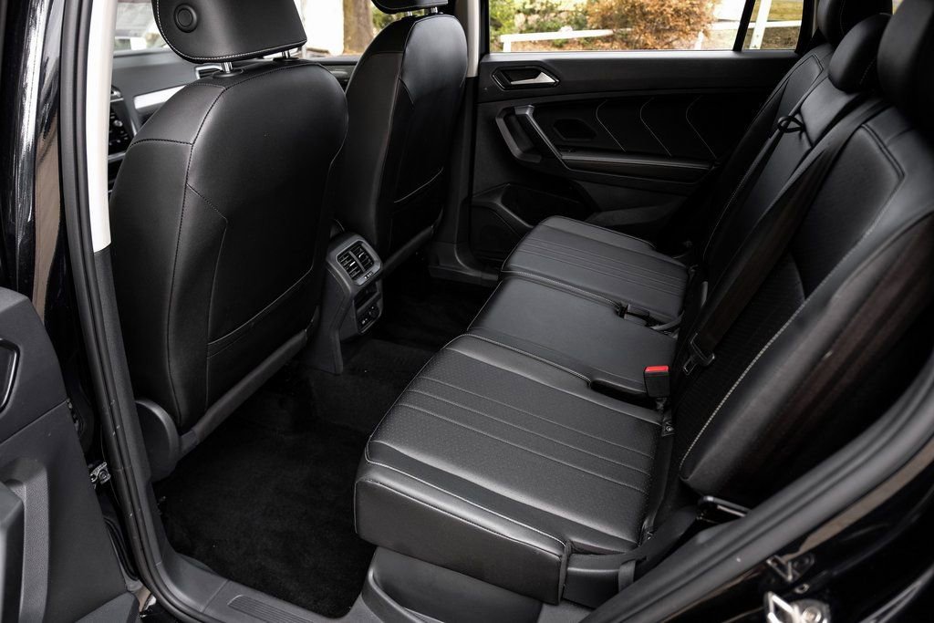 Used 2022 Volkswagen Tiguan SE image 53