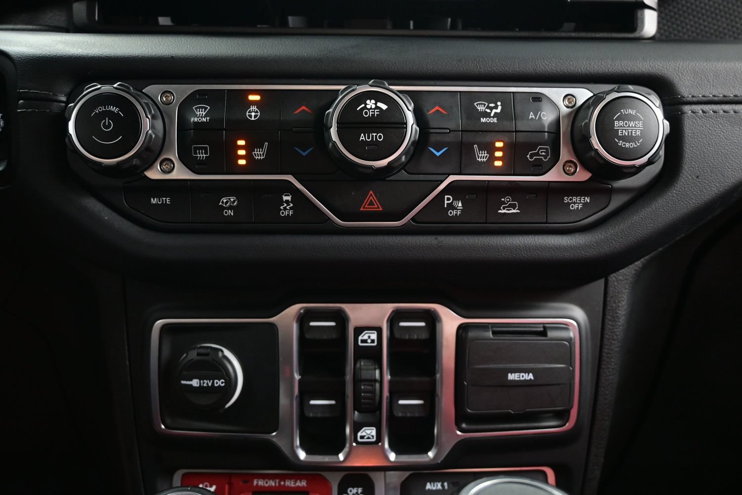 Used 2024 Jeep Wrangler Unlimited Rubicon 392 AWD/4WD image 21