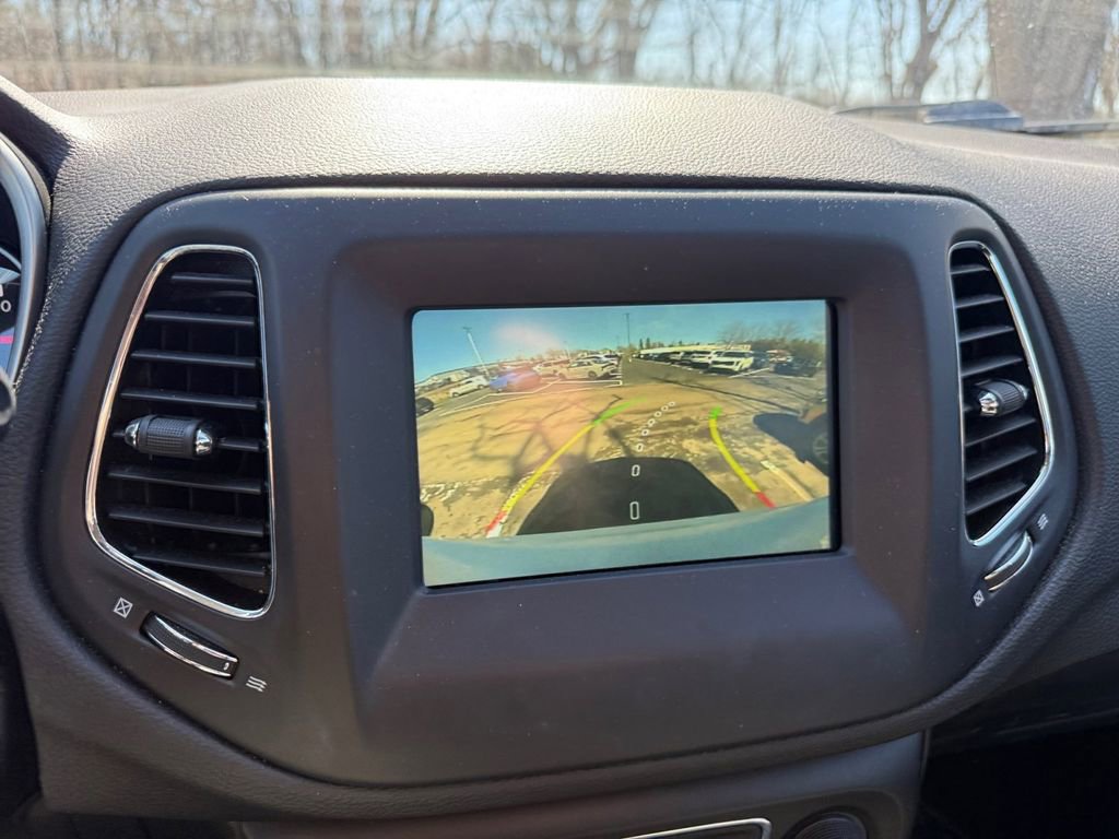 Used 2021 Jeep Compass Sport w/ Cold Weather Group image 17