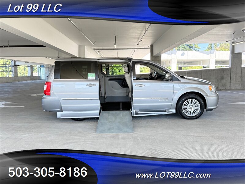 Used 2013 Chrysler Town & Country Limited w/ Luxury Group