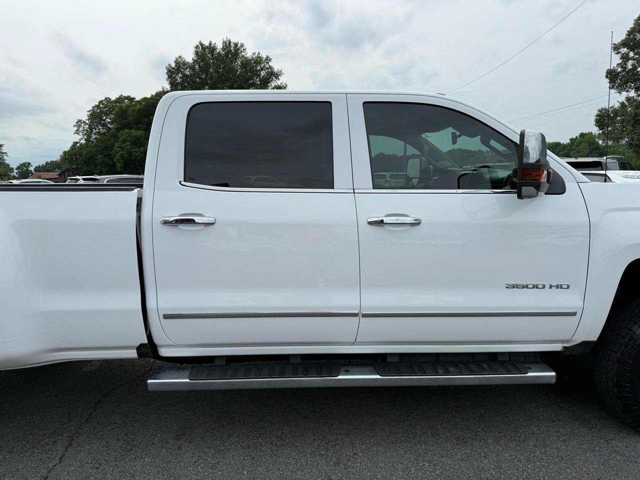 Used 2019 Chevrolet Silverado 3500 LTZ w/ Duramax Plus Package AWD/4WD image 42
