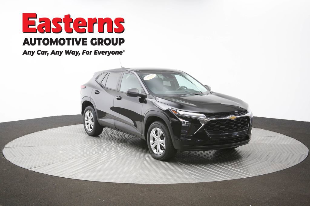 Used 2024 Chevrolet Trax LS FWD image 48