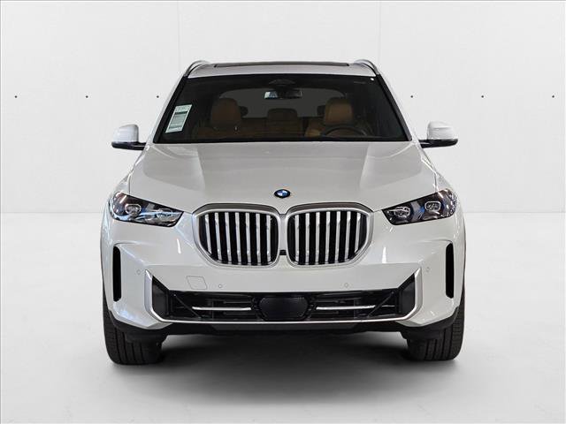 Used 2026 BMW X5 sDrive40i w/ Parking Assistance Package image 2