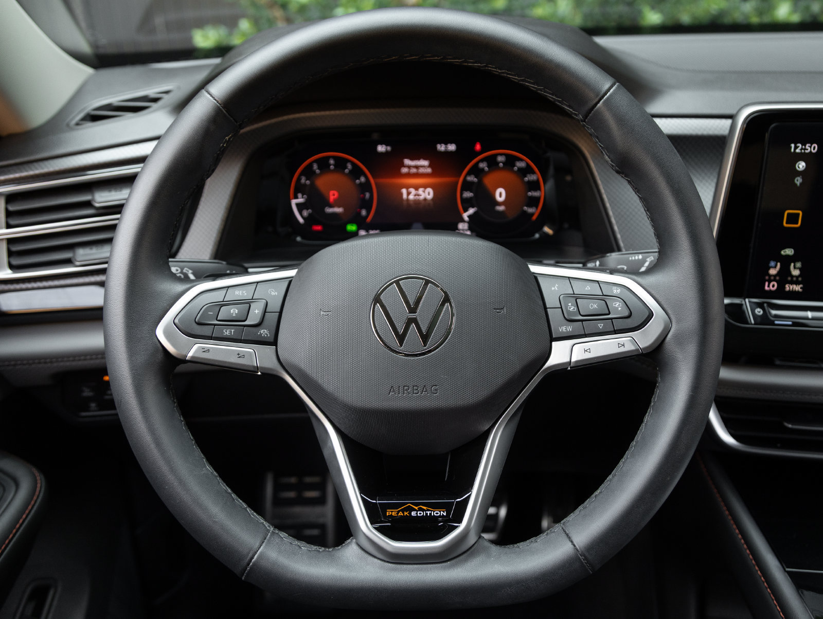 Used 2025 Volkswagen Atlas Peak Edition SE AWD/4WD image 13