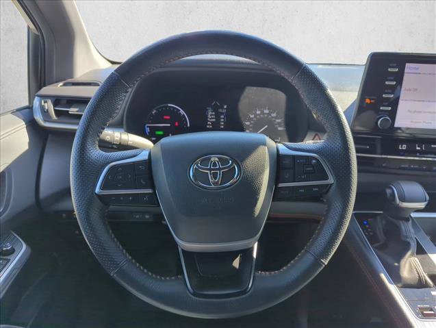 Used 2024 Toyota Sienna XSE FWD image 15