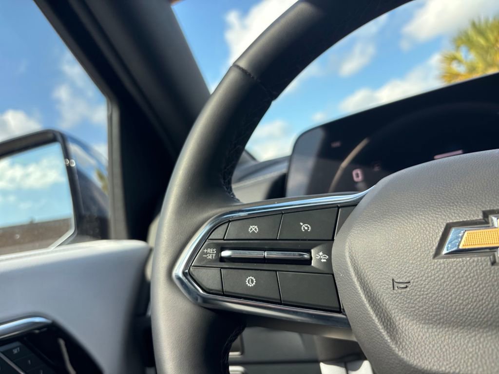 New 2025 Chevrolet Suburban Premier image 18