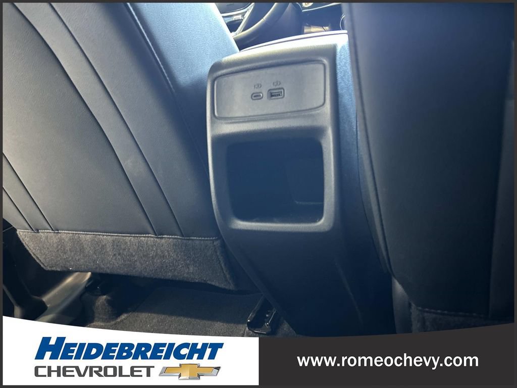 Used 2024 Chevrolet Trax ACTIV w/ Sunroof Package FWD image 17