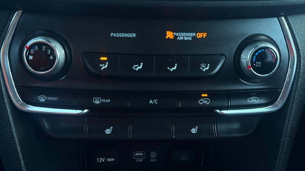 Used 2019 Hyundai Santa Fe SEL AWD/4WD image 31