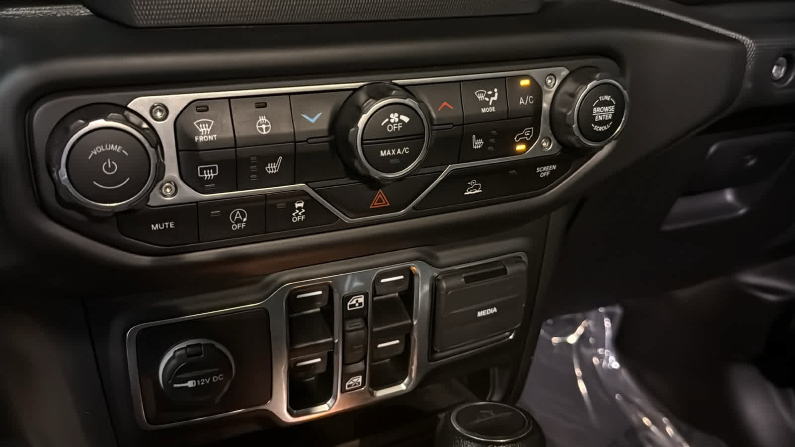 Used 2022 Jeep Gladiator Overland AWD/4WD image 19