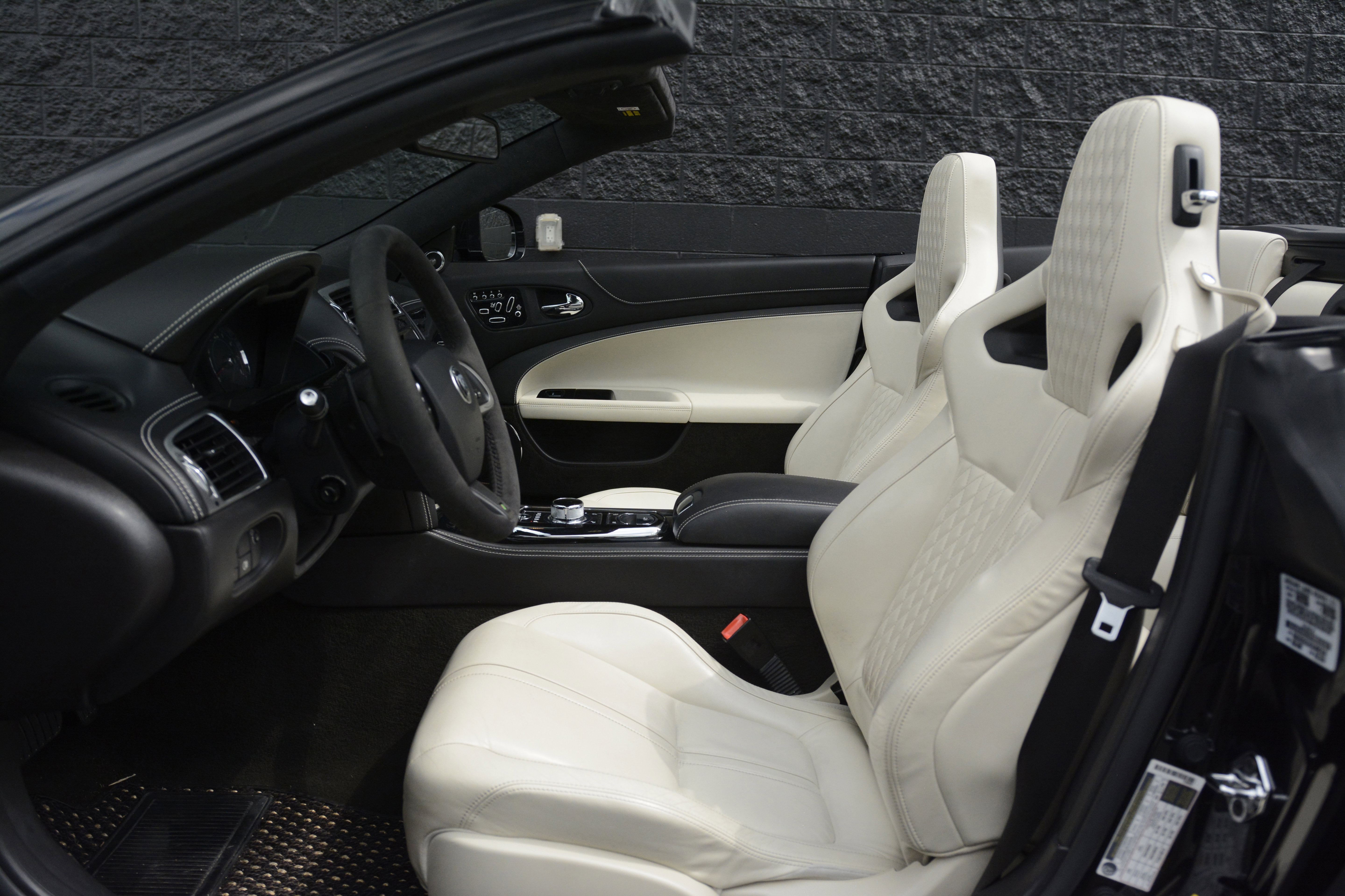 Used 2015 Jaguar XKR R RWD image 15