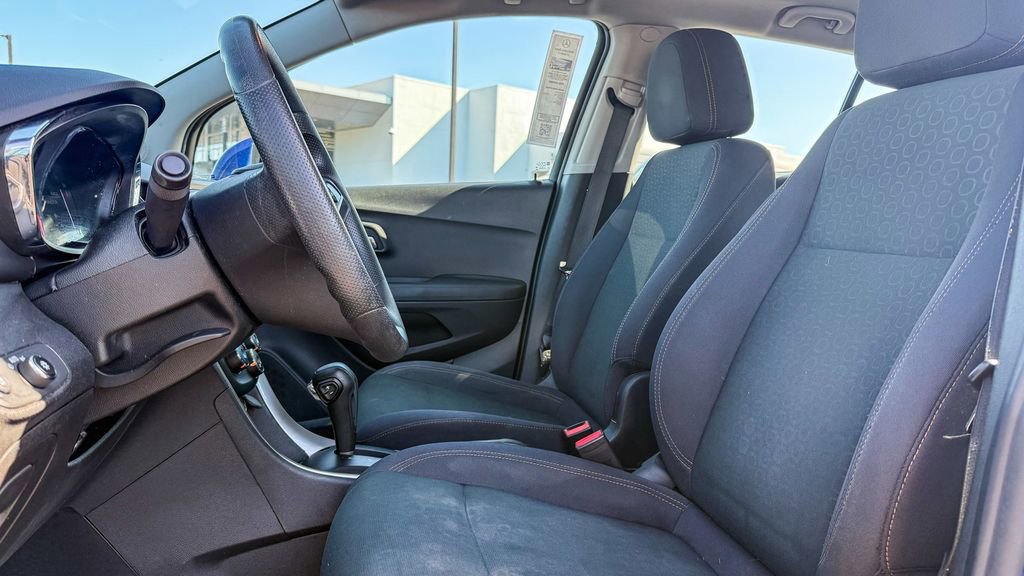 Used 2017 Chevrolet Trax LS AWD/4WD image 19