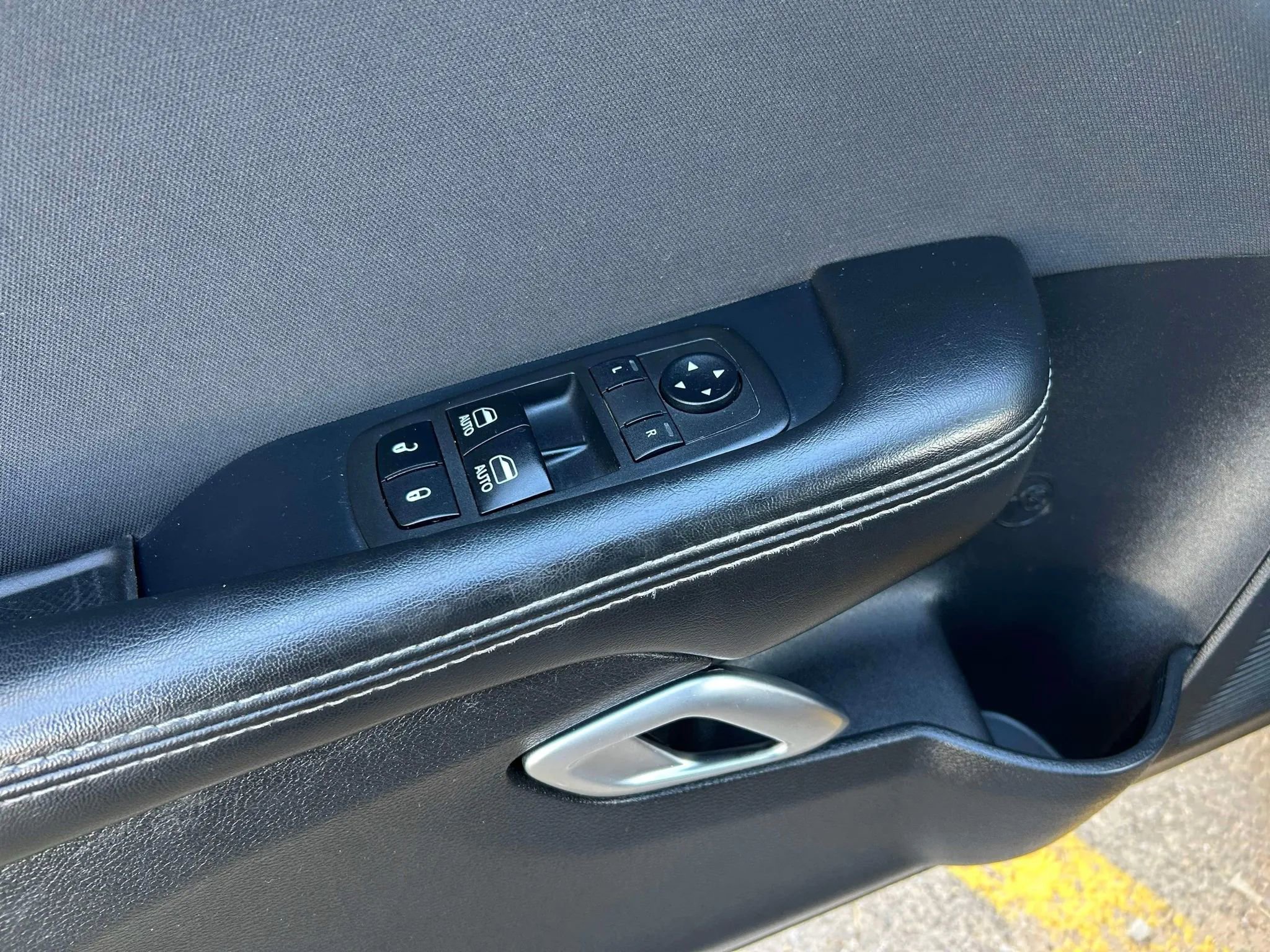 Used 2019 Dodge Challenger SXT image 14