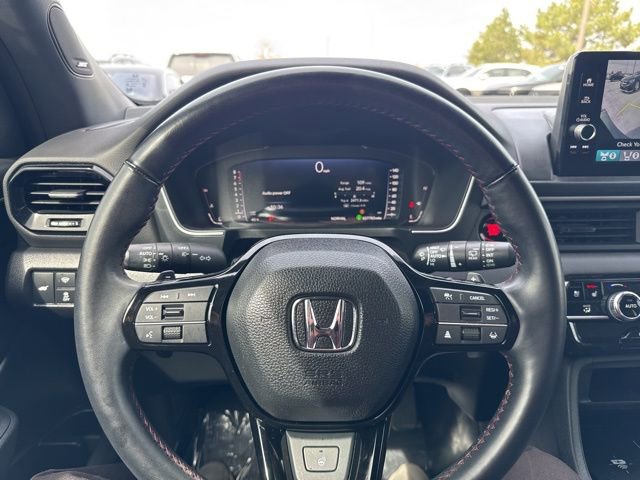 Certified 2025 Honda Pilot Black Edition image 16