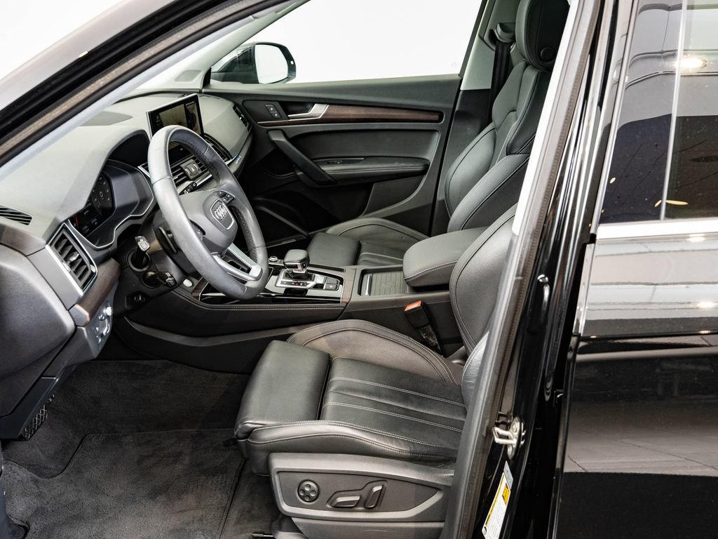 Used 2021 Audi Q5 Prestige w/ Prestige Package AWD/4WD image 22