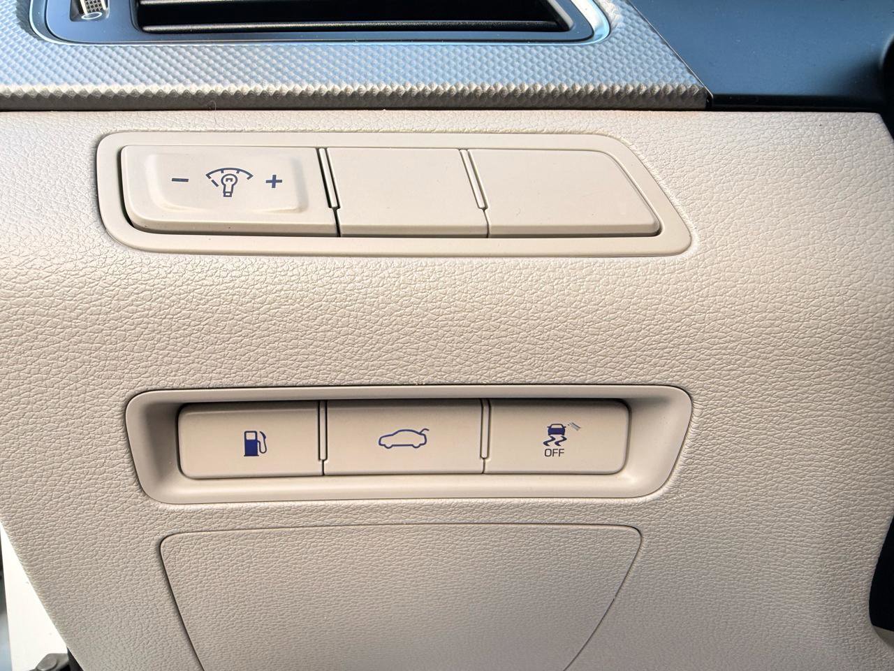 Used 2015 Hyundai Sonata SE image 28