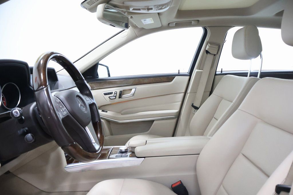 Used 2014 Mercedes-Benz E 350 4MATIC Sedan image 13