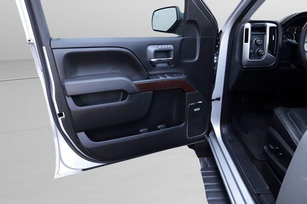 Used 2017 GMC Sierra 1500 SLT w/ SLT Premium Package AWD/4WD image 15