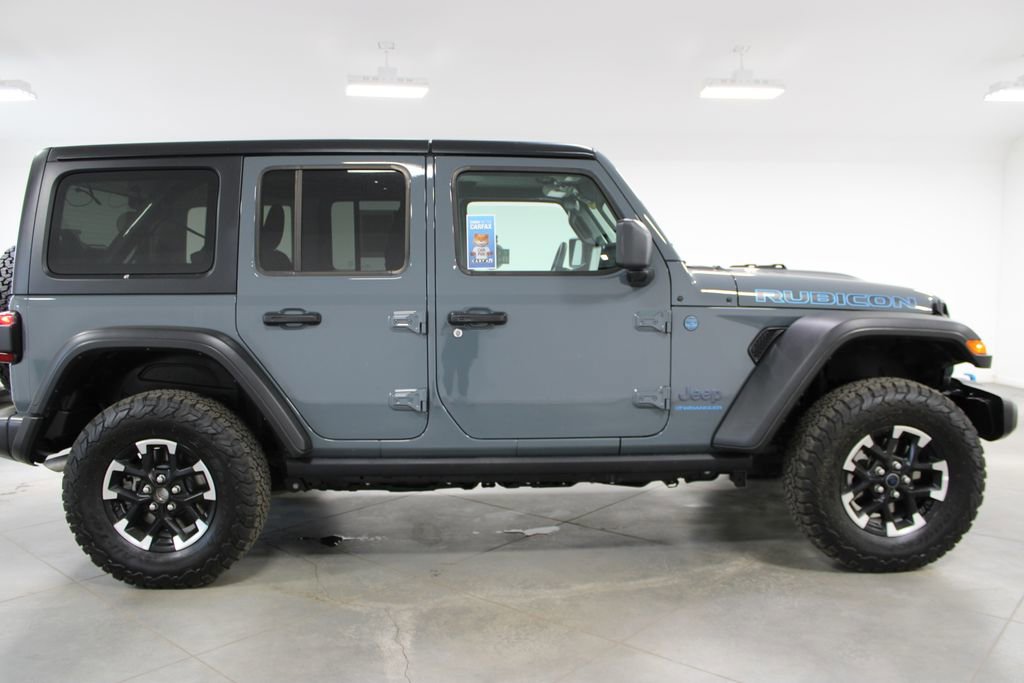 Used 2025 Jeep Wrangler Unlimited Rubicon 4xe w/ Convenience Group image 11